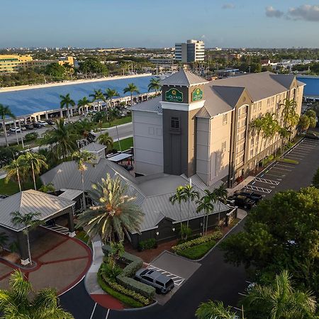 La Quinta By Wyndham Miami Airport West Hotel Exterior foto